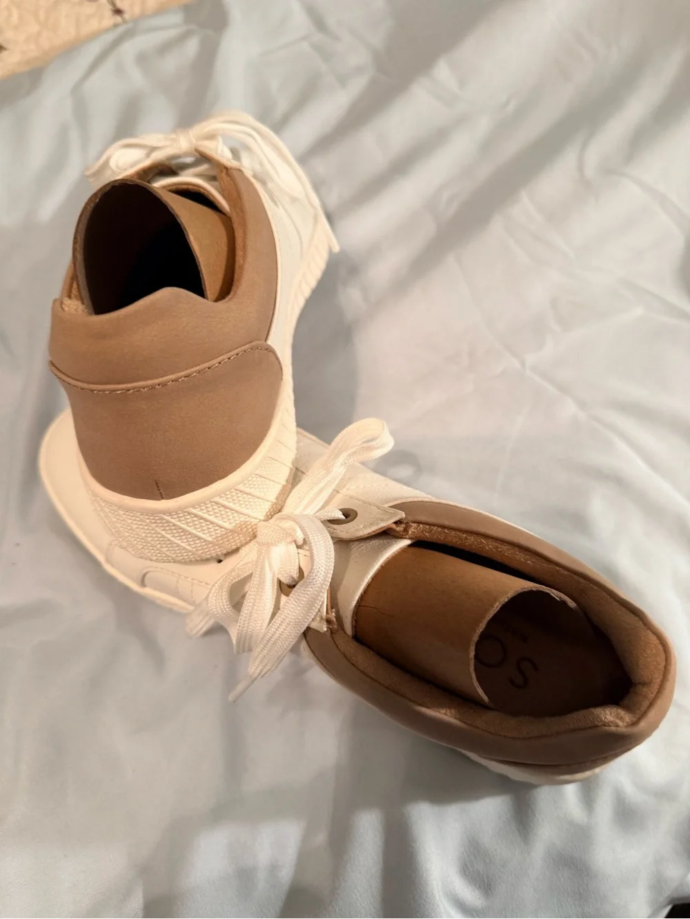 Soul Naturalizer Neela White Taupe Sneakers Women’s Size 7 M New